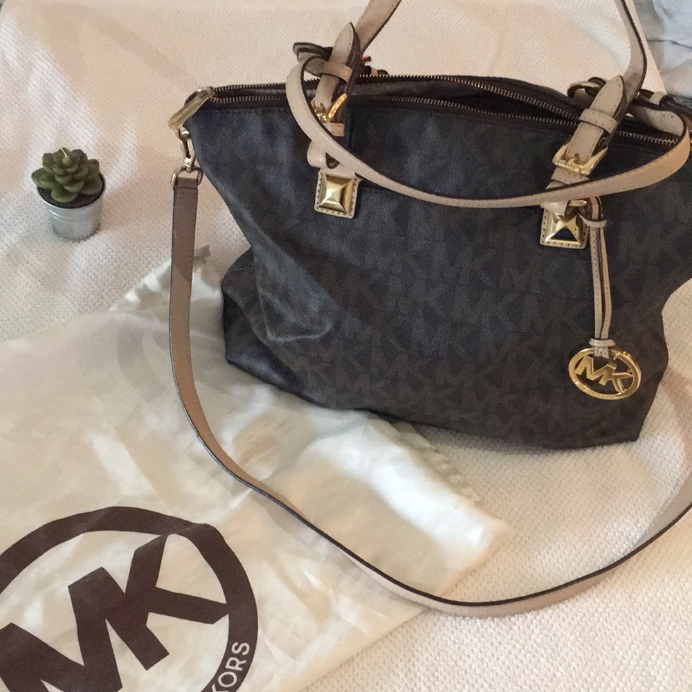 MICHALE KORS PURSE